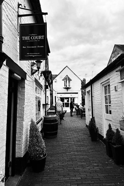 布里奇诺斯 The Court酒店 外观 照片